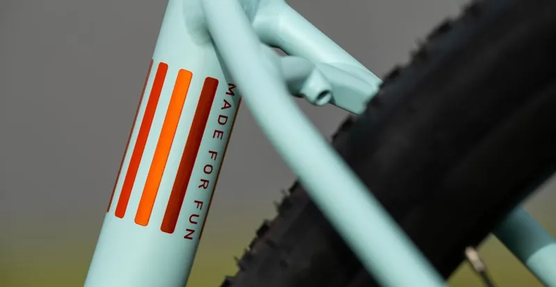 Marin DSX 3 Flat Bar Hybrid Gravel Bike 2025 in Blue-4