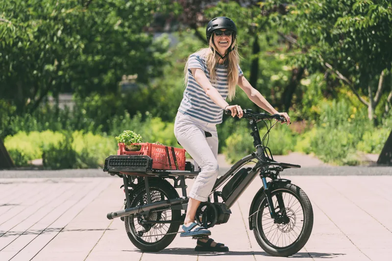 Yuba Fastrack Family Electric Cargo Bike-7